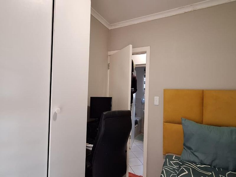 3 Bedroom Home for Sale in Crystal Park - Photo 7