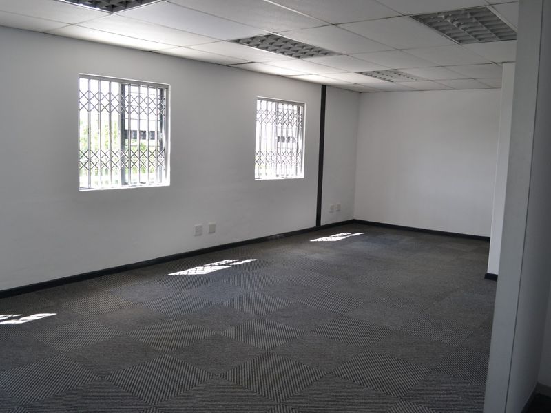 MNI UNIT IN CAPITAL HILL PARK, 328 SQM, IN SOUGHT AFTER, SECURE, AND POPULAR PARK. - Photo 9