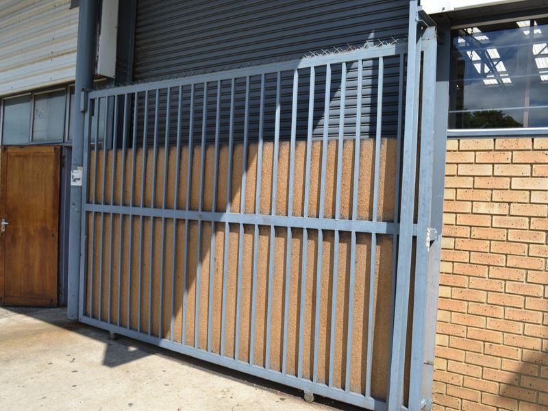 MNI UNIT IN CAPITAL HILL PARK, 328 SQM, IN SOUGHT AFTER, SECURE, AND POPULAR PARK. - Photo 5