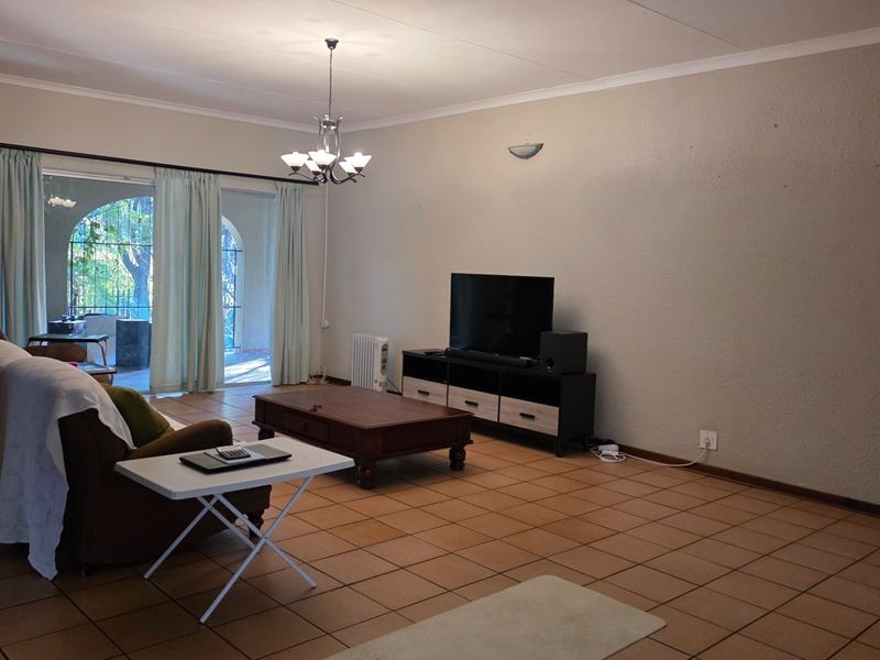 A Lowveld Family Home Designed for Comfort, Space and Entertaining - Photo 4