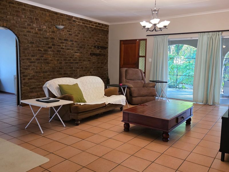 A Lowveld Family Home Designed for Comfort, Space and Entertaining - Photo 5