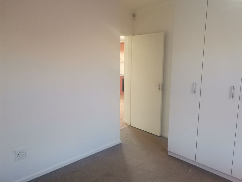 2 Bedroom Townhouse for sale in Bardale Village, Kuilsriver - Photo 8