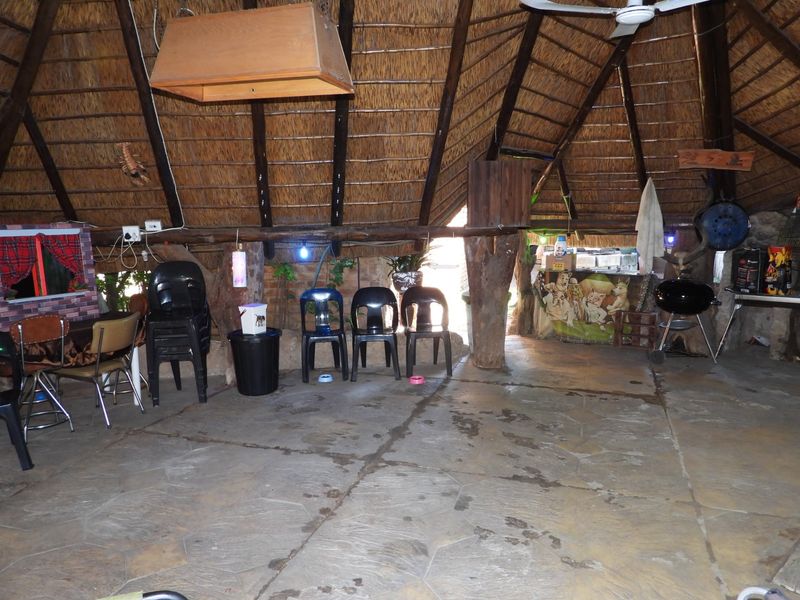 House with flatlet for sale in quiet area - Photo 7