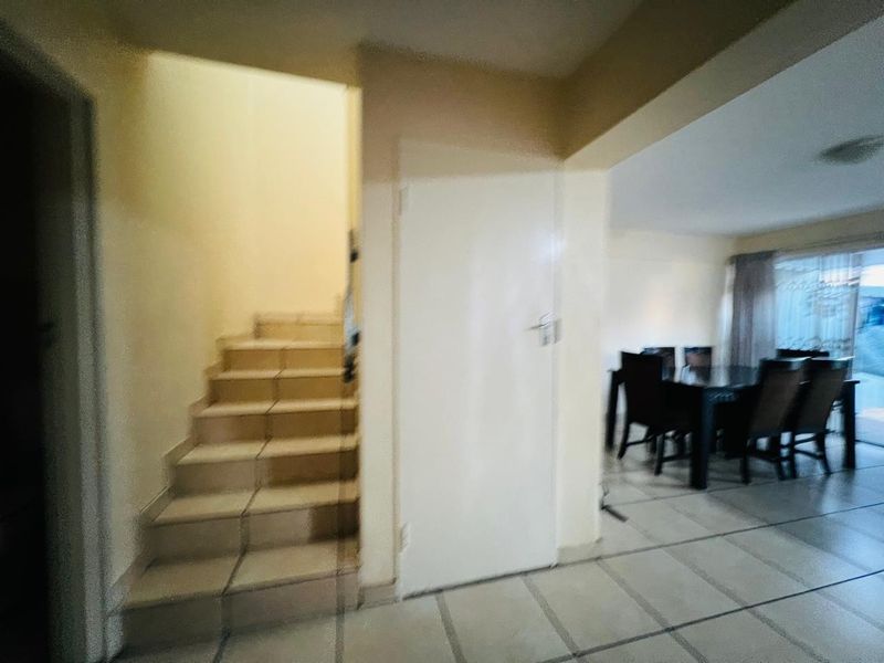Townhouse For Sale in Sasolburg Central, Sasolburg - Photo 9