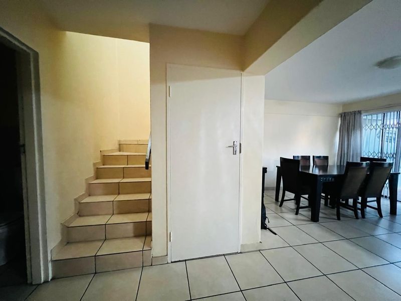 Townhouse For Sale in Sasolburg Central, Sasolburg - Photo 10