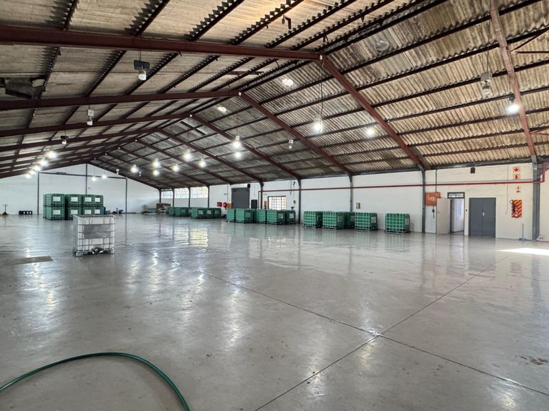 TO LET in Epping  1,250sqm Warehouse/ Offices 800 Amps Three-Phase Power - Photo 3