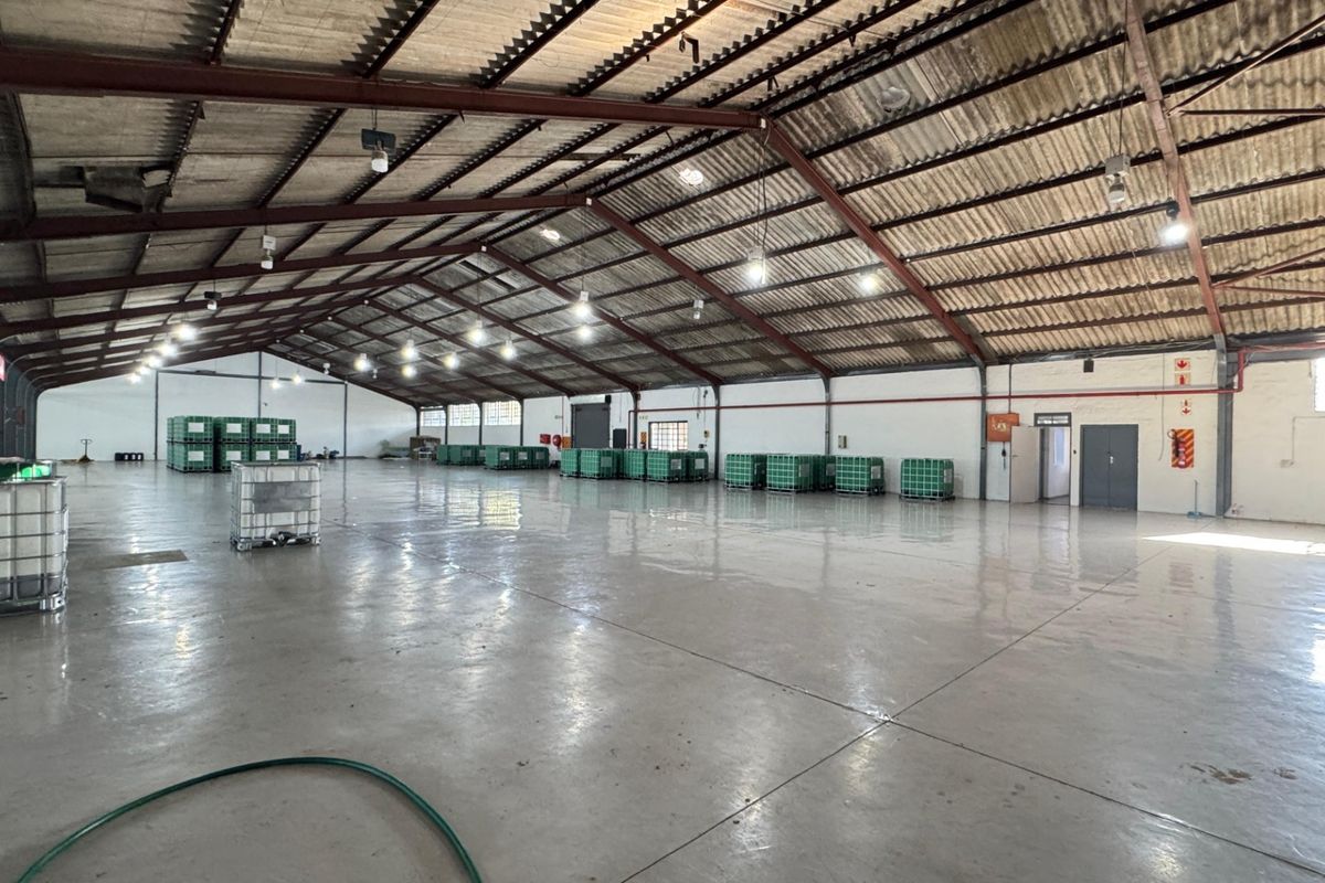 TO LET in Epping  1,250sqm Warehouse/ Offices 800 Amps Three-Phase Power - Photo 3
