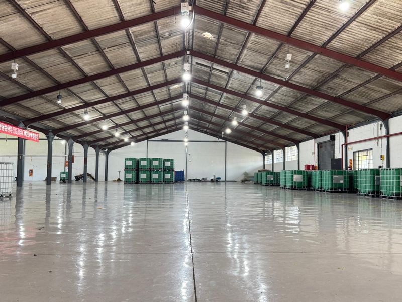 TO LET in Epping  1,250sqm Warehouse/ Offices 800 Amps Three-Phase Power - Photo 2