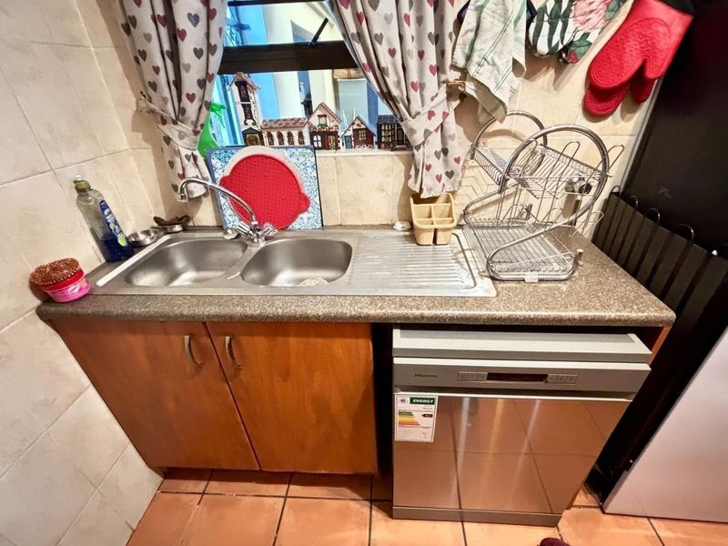 Townhouse For Sale in Vaalpark, Sasolburg - Photo 5