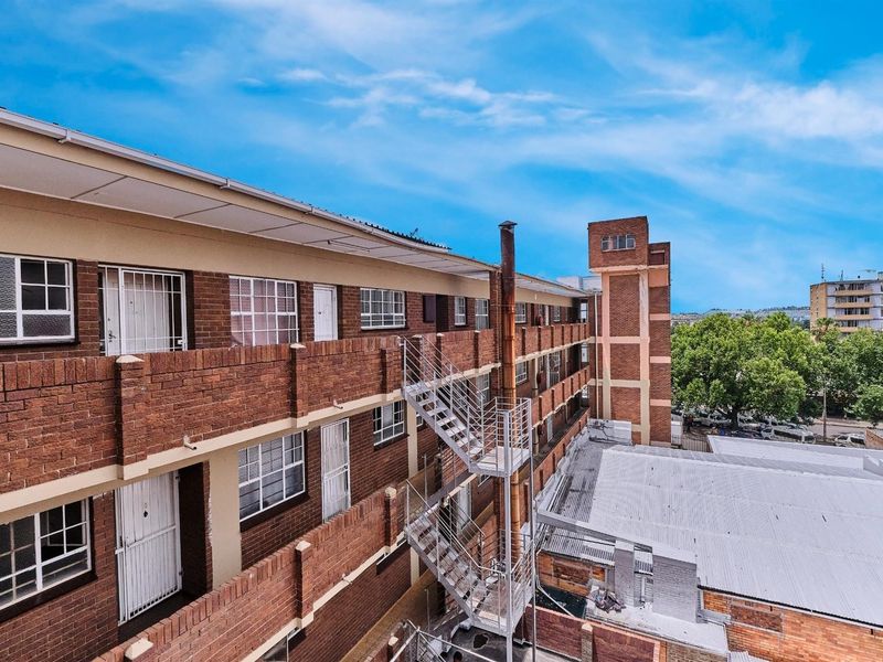 Apartment To Rent in Florida, Roodepoort - Photo 2