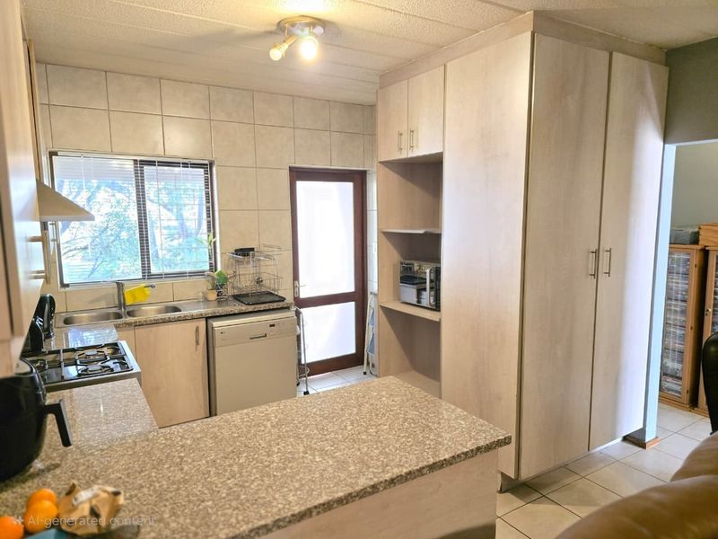 2 bed groundfloor Apartment For Sale in Jukskei Park, Randburg - Photo 8