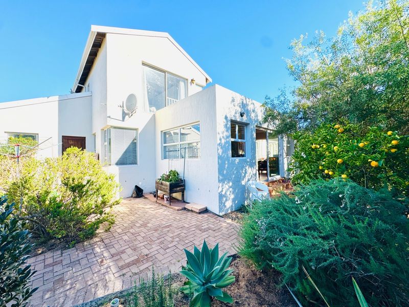 Sunny Family Home For Sale in Country Club, Langebaan - Photo 1