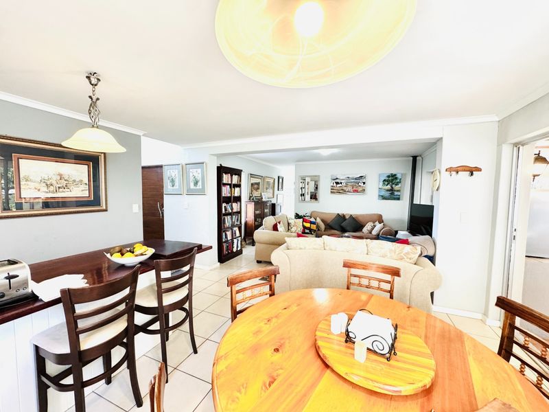 Sunny Family Home For Sale in Country Club, Langebaan - Photo 9