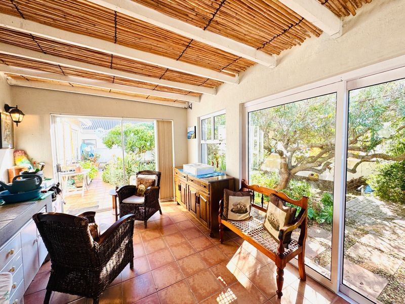 Sunny Family Home For Sale in Country Club, Langebaan - Photo 8