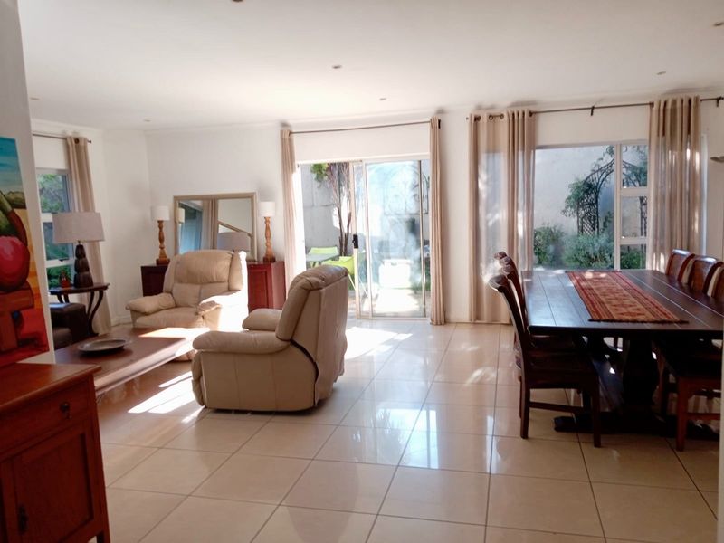 Spacious 4-Bedroom Duplex in Sandown Villas - Photo 6