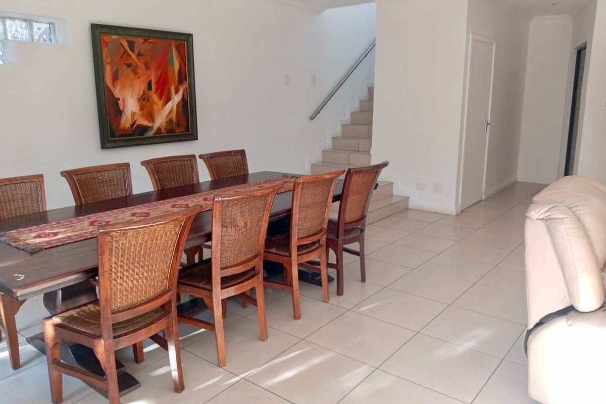 Spacious 4-Bedroom Duplex in Sandown Villas - Photo 4