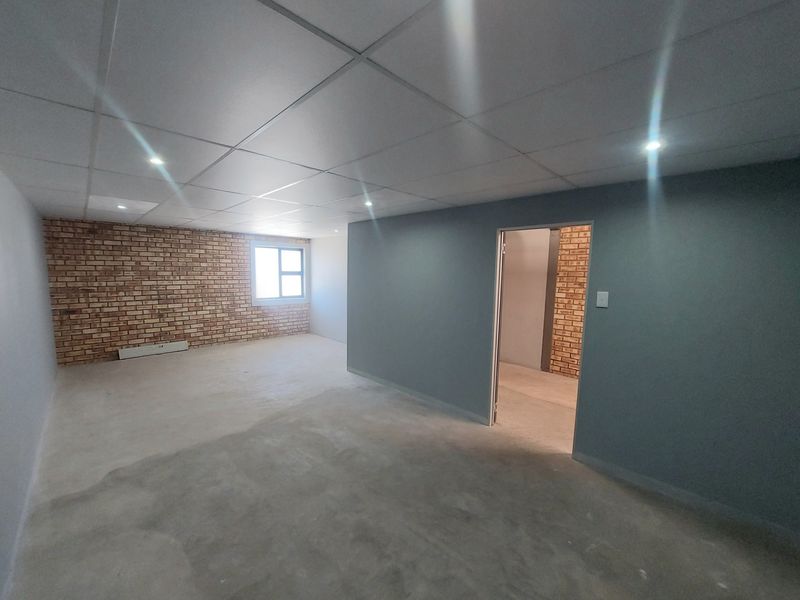 Warehouse To Rent in Roodepoort, Johannesburg - Photo 10