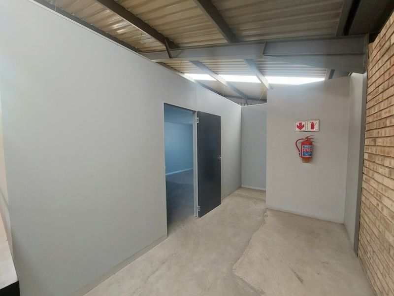 Warehouse To Rent in Roodepoort, Johannesburg - Photo 9