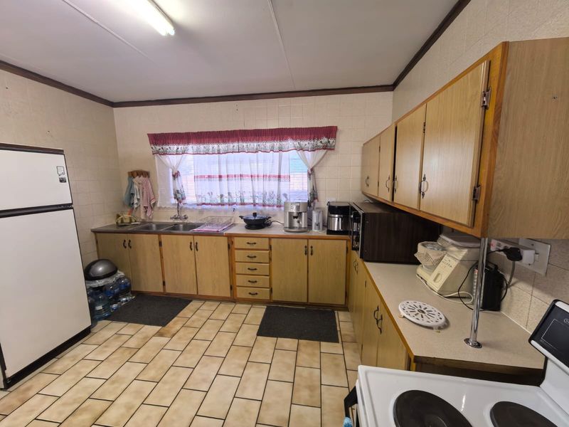 Your Gateway to Low-Maintenance Living or Smart Investing in New Park, Kimberley - Photo 6