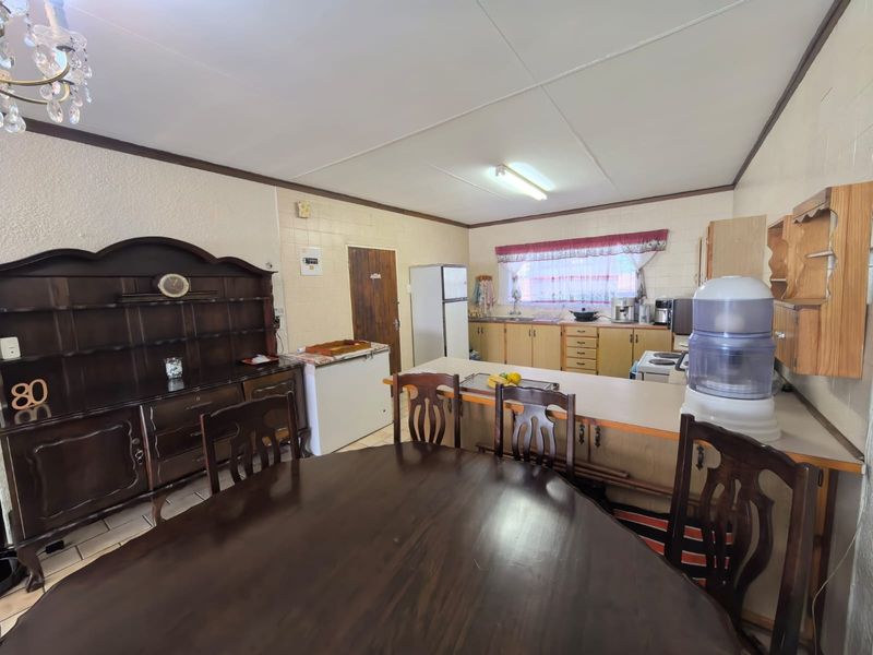 Your Gateway to Low-Maintenance Living or Smart Investing in New Park, Kimberley - Photo 4
