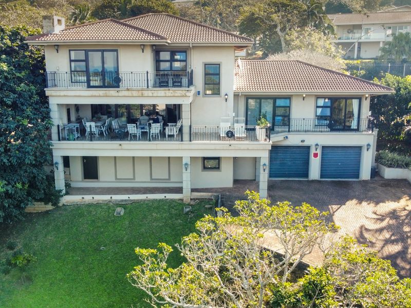 Elegant Coastal Living with Beautiful Ocean Views - Photo 2