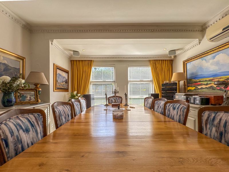 Elegant Coastal Living with Beautiful Ocean Views - Photo 8