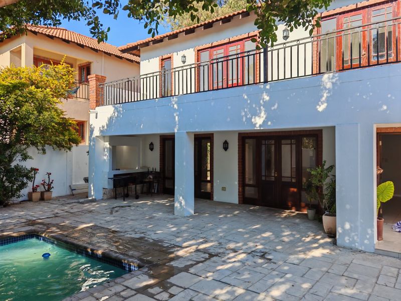 House For Sale in North Riding, Randburg - Photo 1