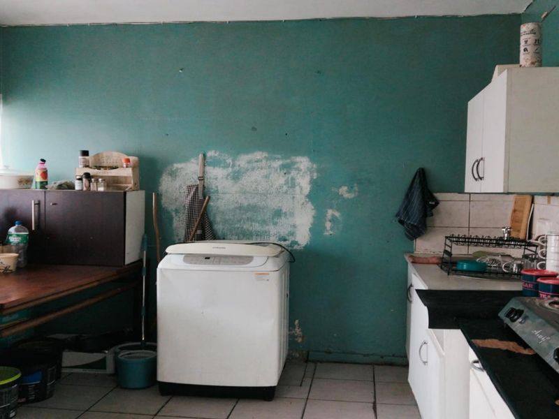 Neat and Affordable 2-Bedroom Apartment for Sale in Dalview, Brakpan - Photo 3