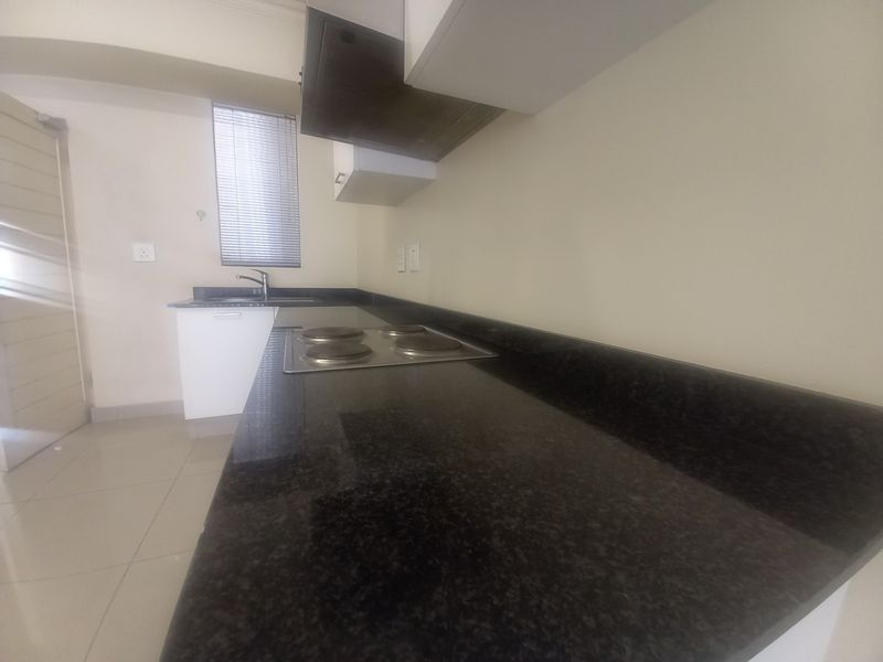 Affordable Modern Convenient Umhlanga Ridge Apartment - Photo 7