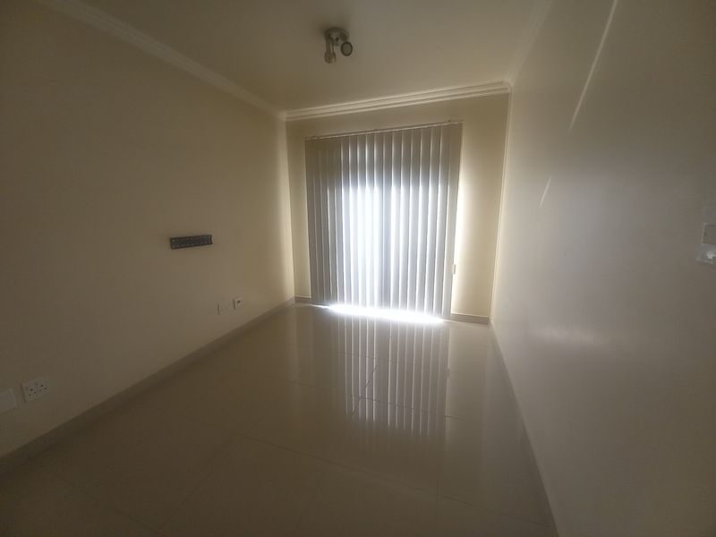 Affordable Modern Convenient Umhlanga Ridge Apartment - Photo 9