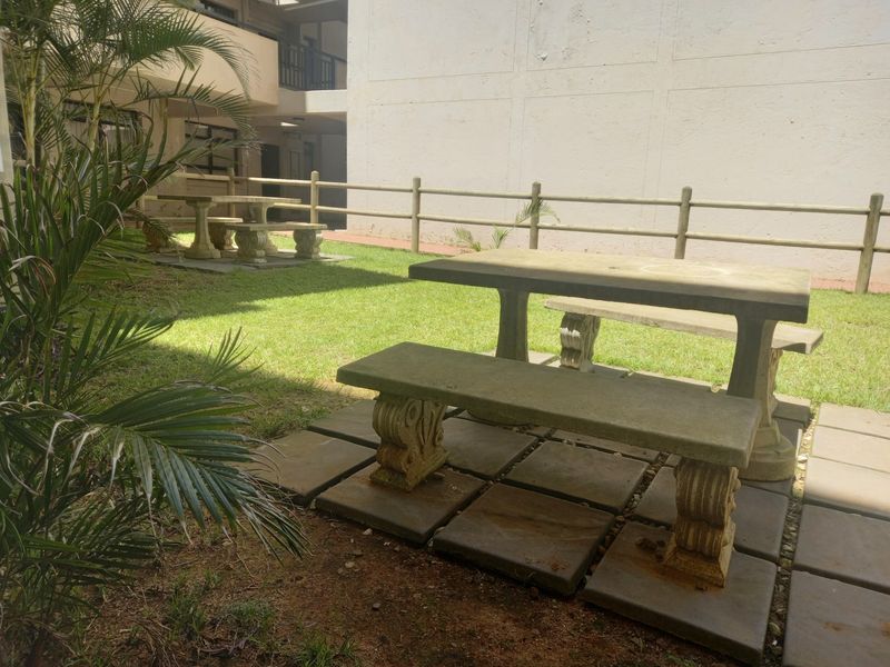 Affordable Modern Convenient Umhlanga Ridge Apartment - Photo 5