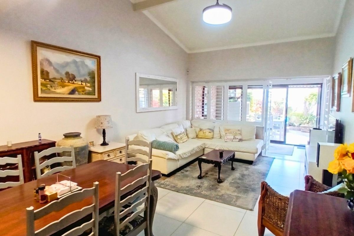 Modern townhouse in Seaspray. Gonubie - Photo 5
