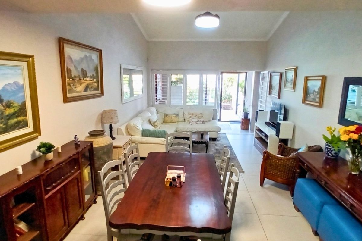 Modern townhouse in Seaspray. Gonubie - Photo 4