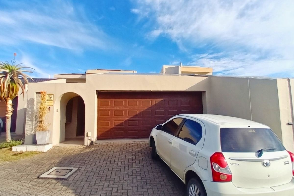 Modern townhouse in Seaspray. Gonubie - Photo 2