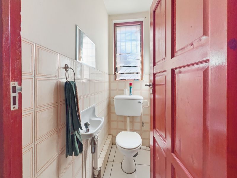 3 Bedroom Townhouse For Sale in Bulwer, Durban, KwaZulu-Natal - Photo 8