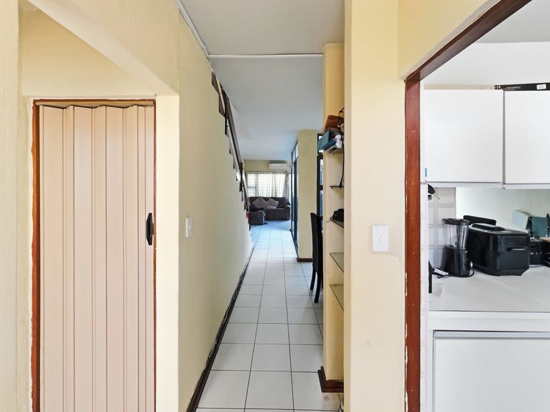 3 Bedroom Townhouse For Sale in Bulwer, Durban, KwaZulu-Natal - Photo 4