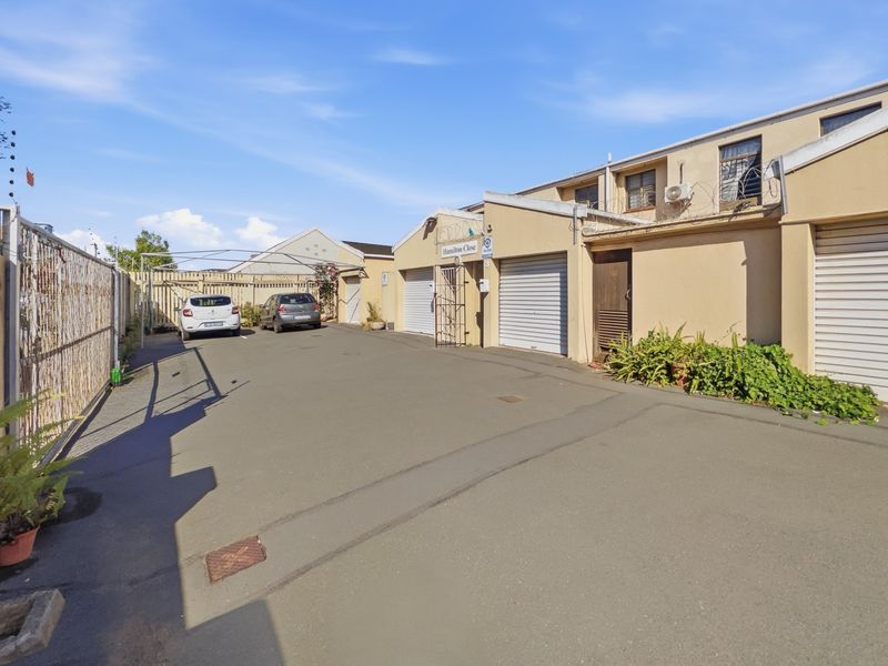 3 Bedroom Townhouse For Sale in Bulwer, Durban, KwaZulu-Natal - Photo 3