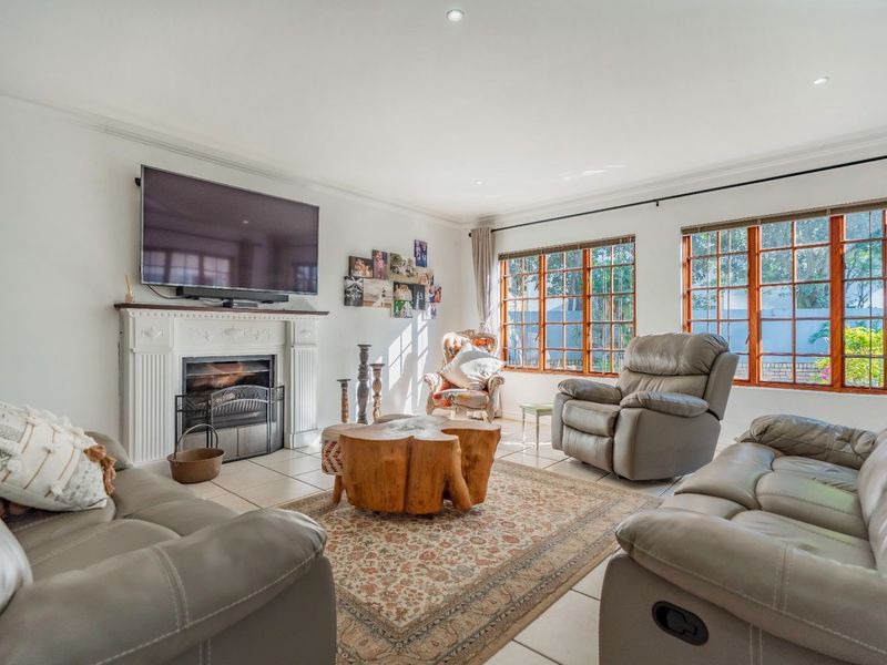 Spacious Family Living in the Heart of Hillcrest - Photo 8