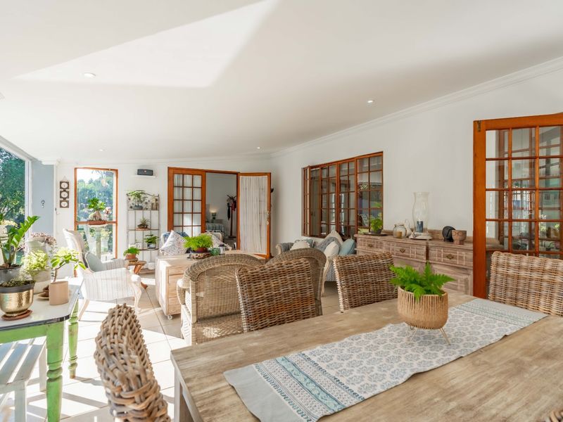 Spacious Family Living in the Heart of Hillcrest - Photo 5