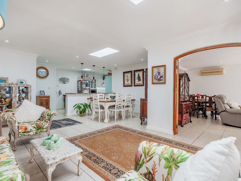 Spacious Family Living in the Heart of Hillcrest - Photo 7