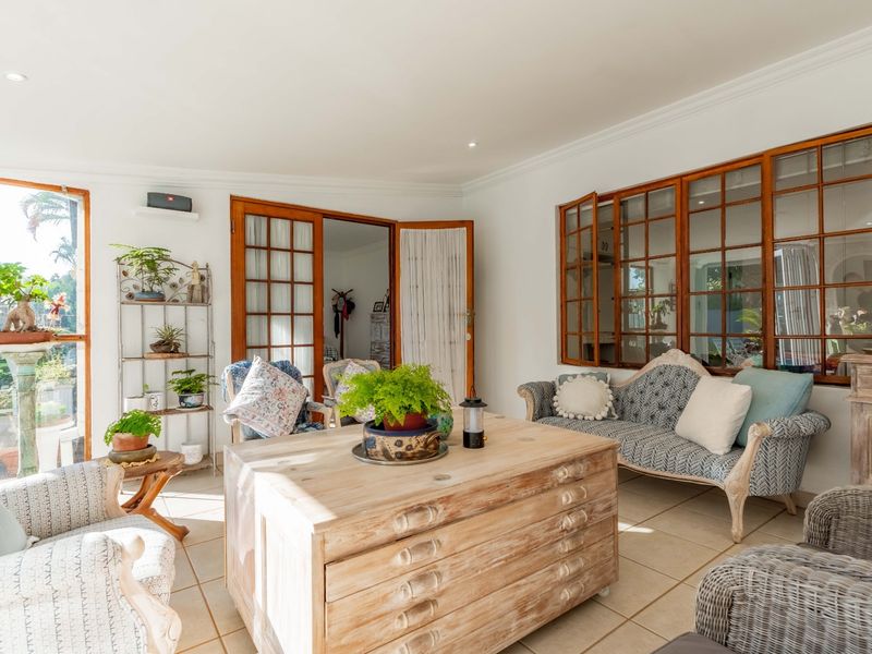 Spacious Family Living in the Heart of Hillcrest - Photo 4