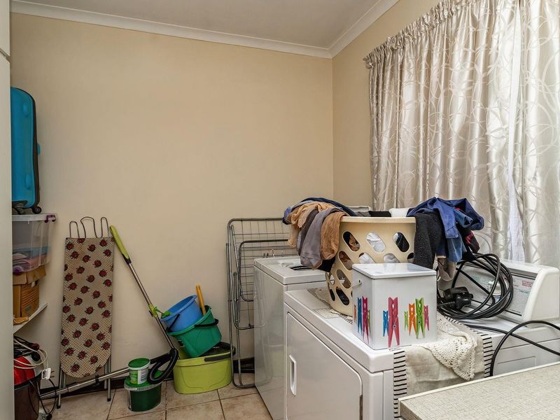 House For Sale in Bonaero Park, Kempton Park - Photo 4