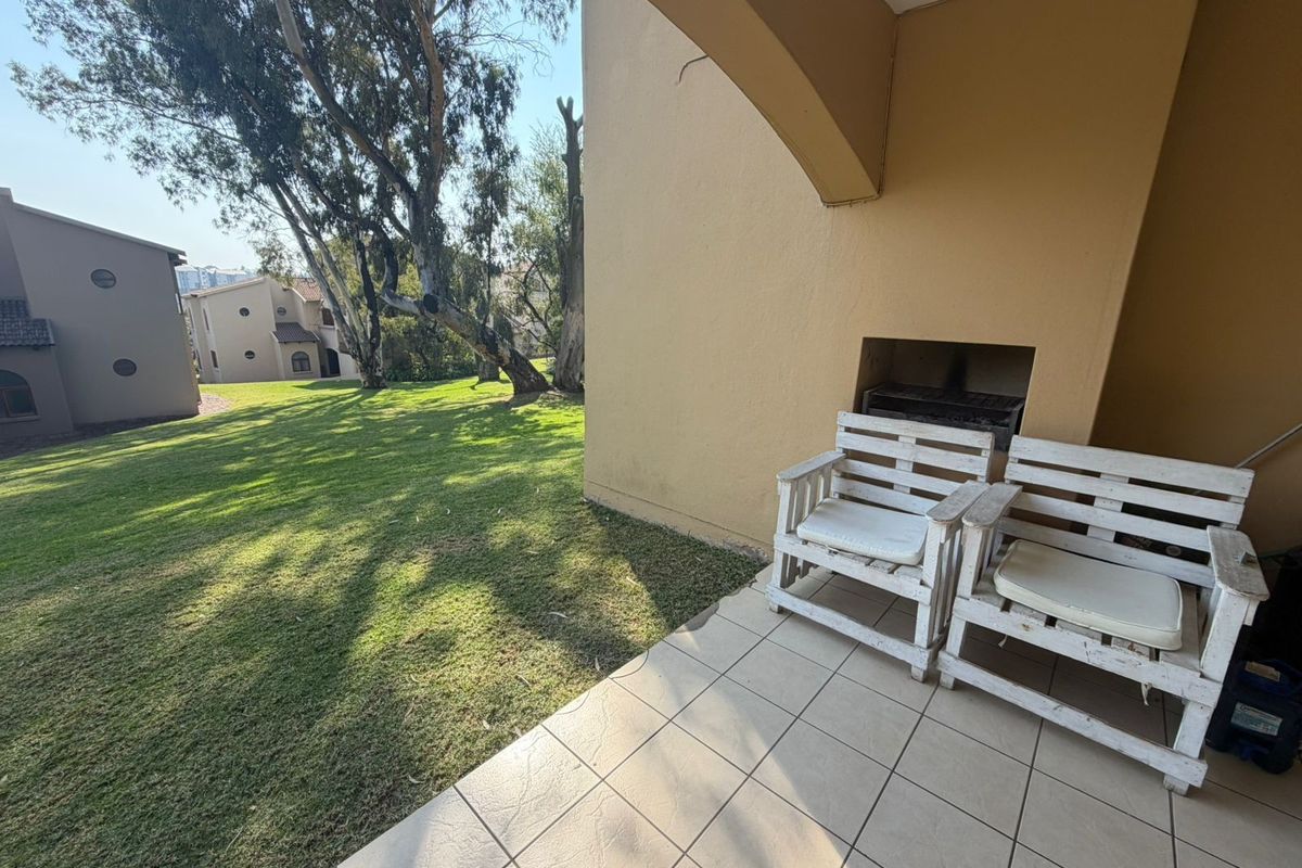 3 Bedroom, Spacious Ground floor Apartment - Photo 3