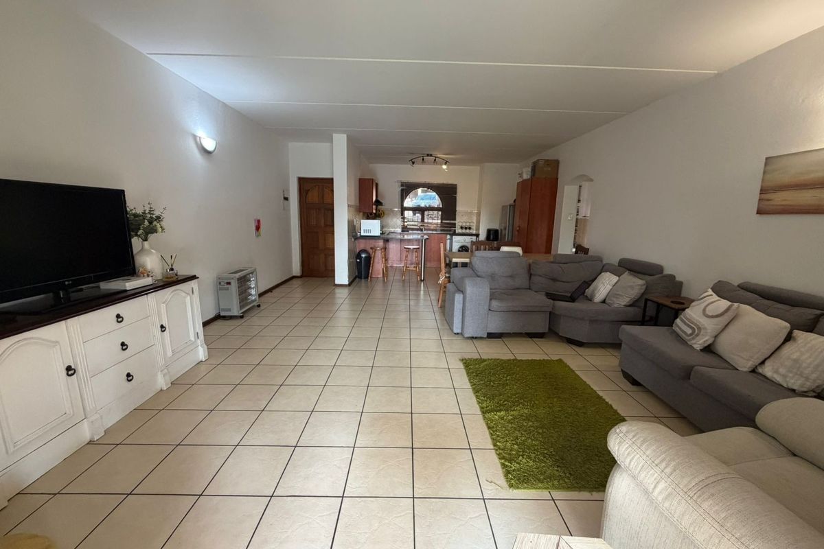 3 Bedroom, Spacious Ground floor Apartment - Photo 4