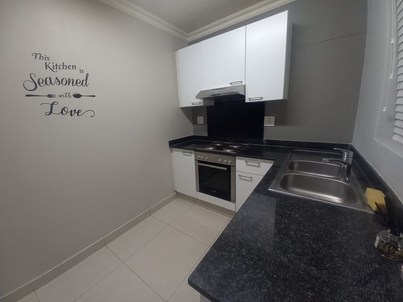 Affordable Modern Convenient Umhlanga Ridge Apartment - Photo 6