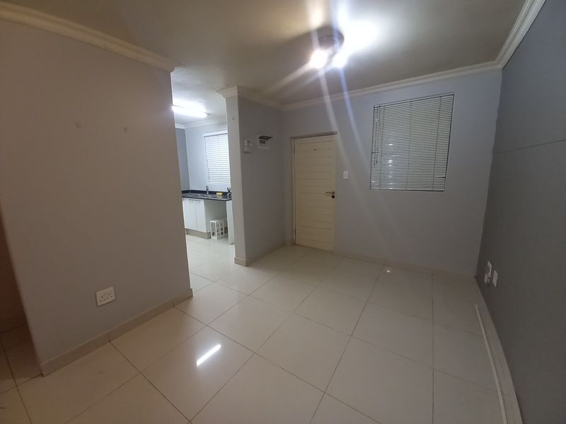 Affordable Modern Convenient Umhlanga Ridge Apartment - Photo 7