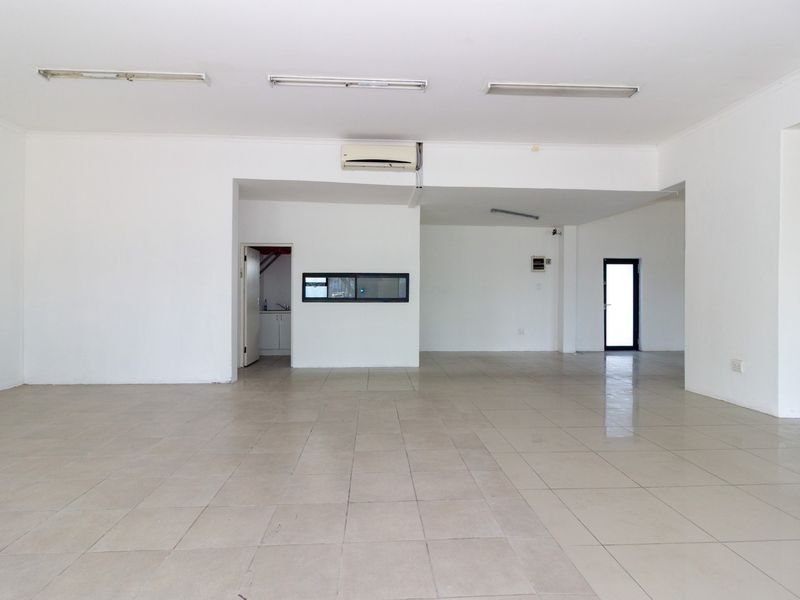 Ground Floor Retail Unit to Let in Walmer | 97 sqm - Photo 5