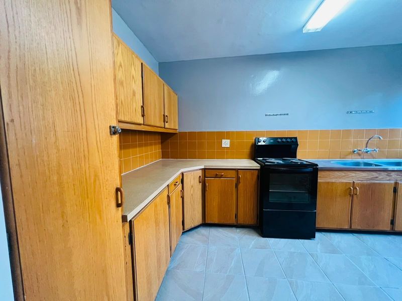 Townhouse For Sale in Sasolburg Central, Sasolburg - Photo 8
