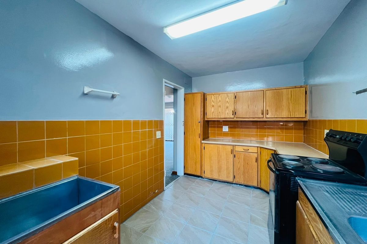 Townhouse For Sale in Sasolburg Central, Sasolburg - Photo 5