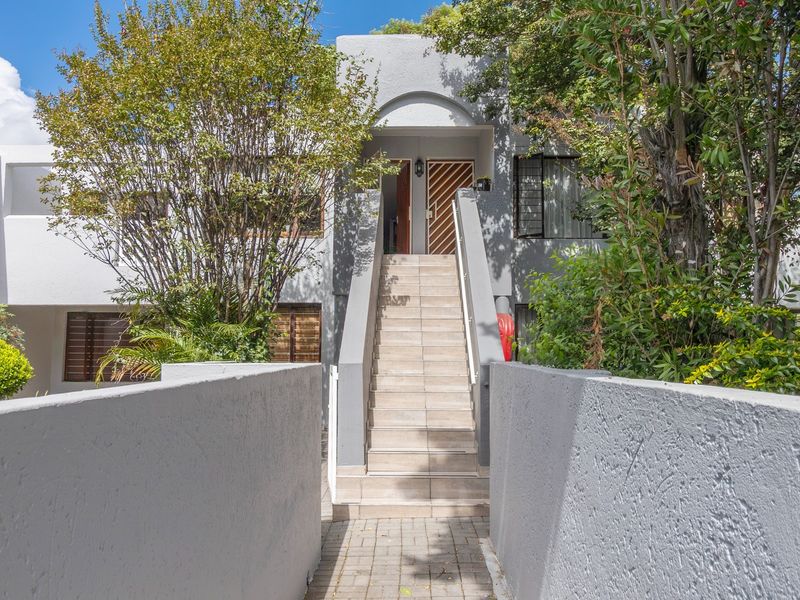 2 Bedroom, 1 bathroom  Furnished  Apartment To Rent in Sandown - Photo 1
